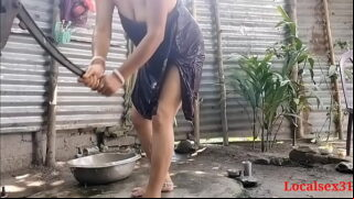Indian Marathi Village Woman Fucking At Outdoor In Husband Brother Video