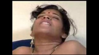 Kerala horny aunty having hot sex with young neighbour Video