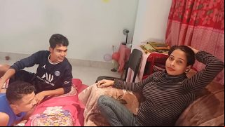 two Beta ne girl ko jor jor se choda two boyfriend one girl very hard fucked indian xxx porn Video